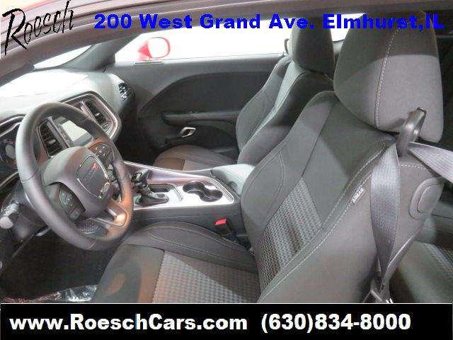 2017 Dodge Challenger SXT 2dr Coupe